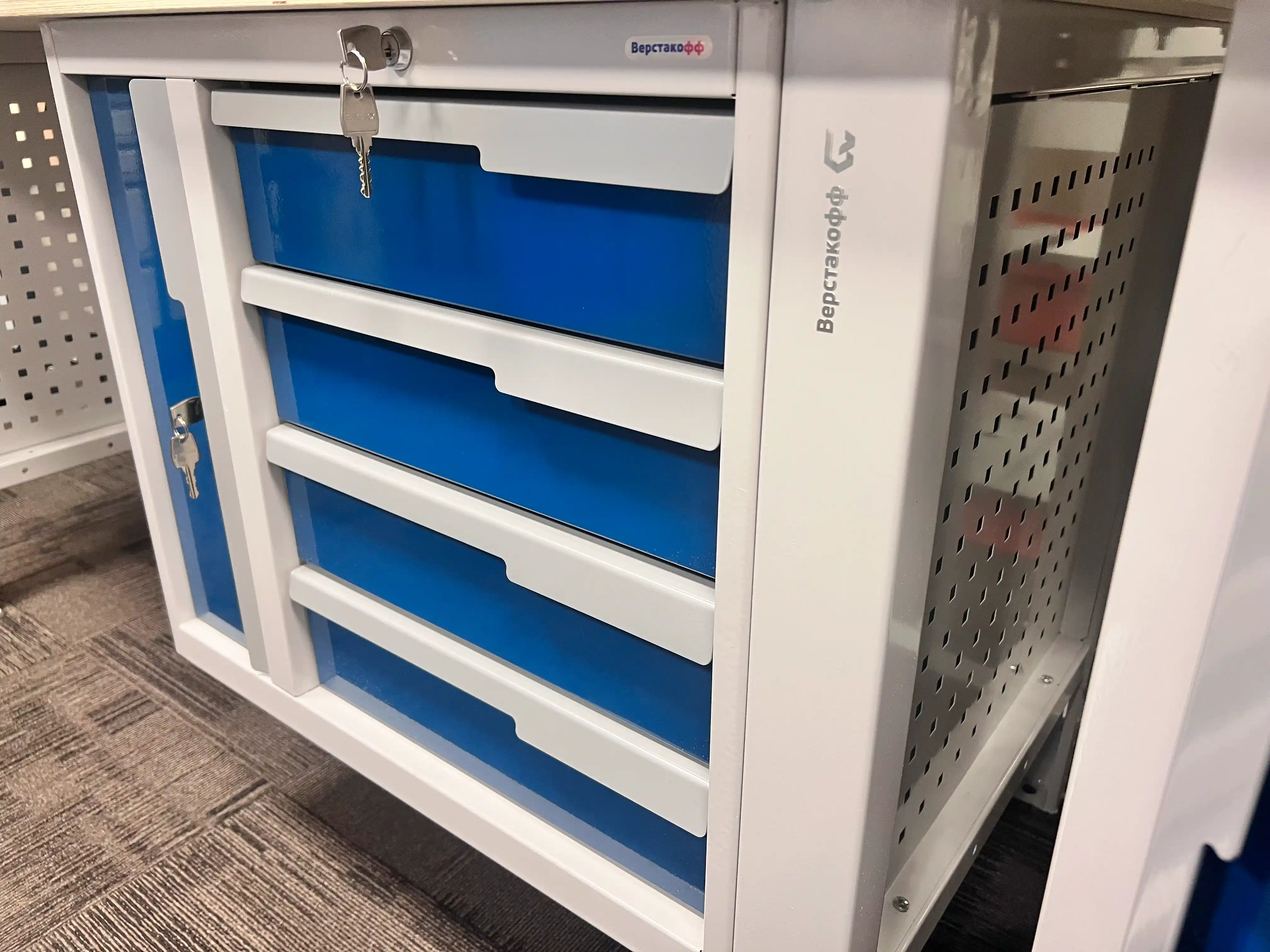 CTR 1432.S3L3.4 Верстак слесарный 1055x1393x743 мм