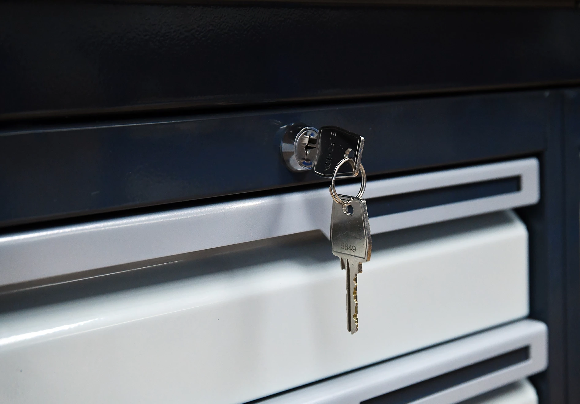 MCN 2052.S68.11-2FR Рабочее место 1982x1993x743 мм